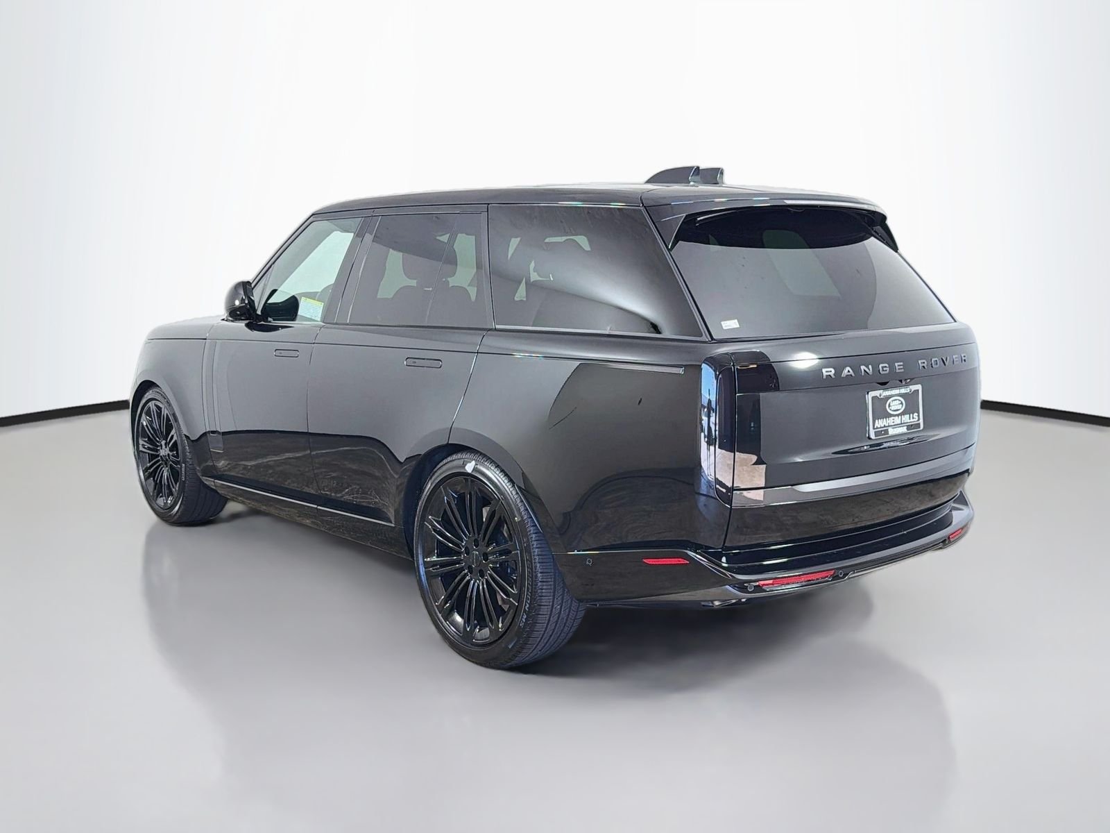 New 2026 Santorini Black Land Rover SE image 3