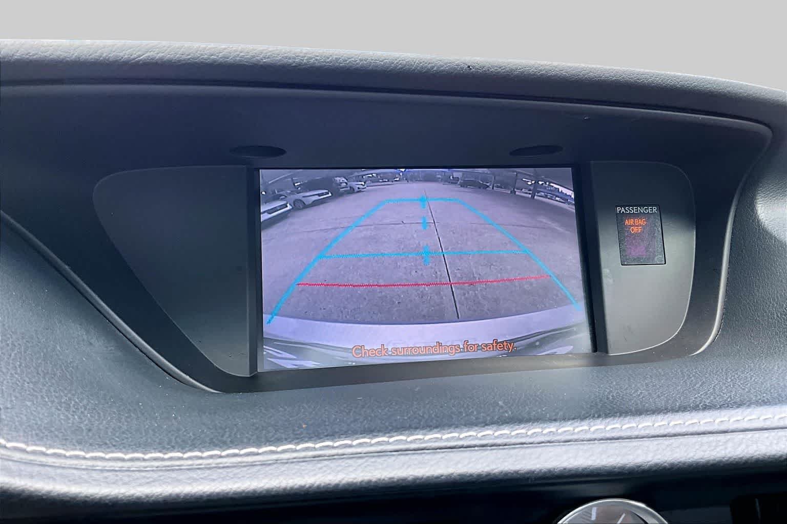 Used 2013 Silver Lining Metallic Lexus 4dr Sdn image 26