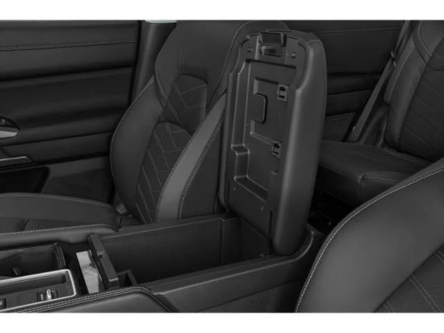 Used 2022 Pearl White Tricoat/Super Black Nissan Platinum image 30