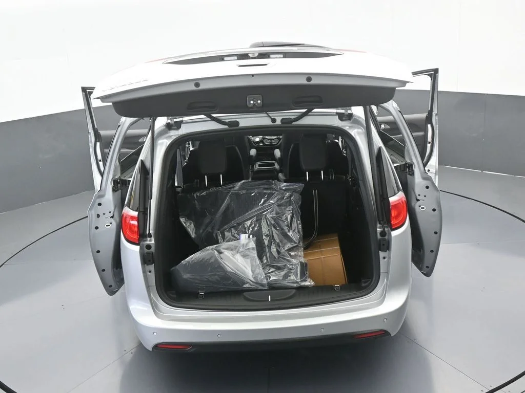 2026 Chrysler Voyager LX - Photo 64