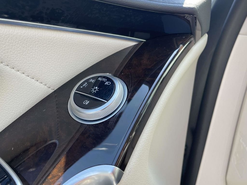 Used 2022  Mercedes-Benz S 580 image 36