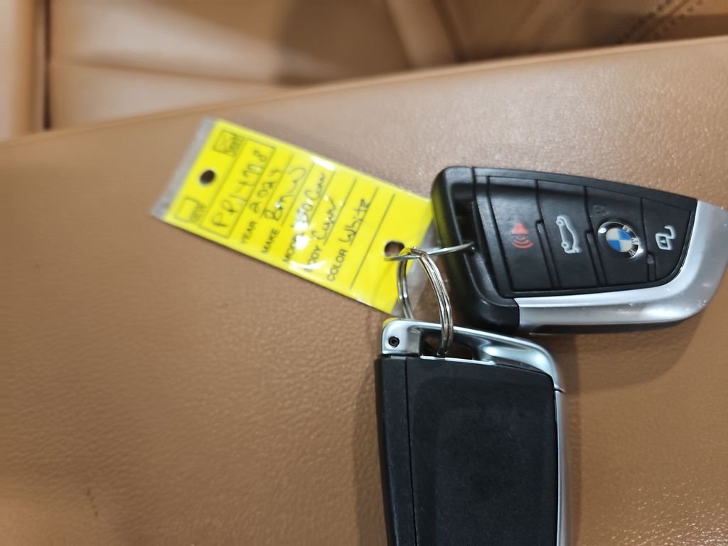 Used 2024 Alpine White BMW 430i image 30
