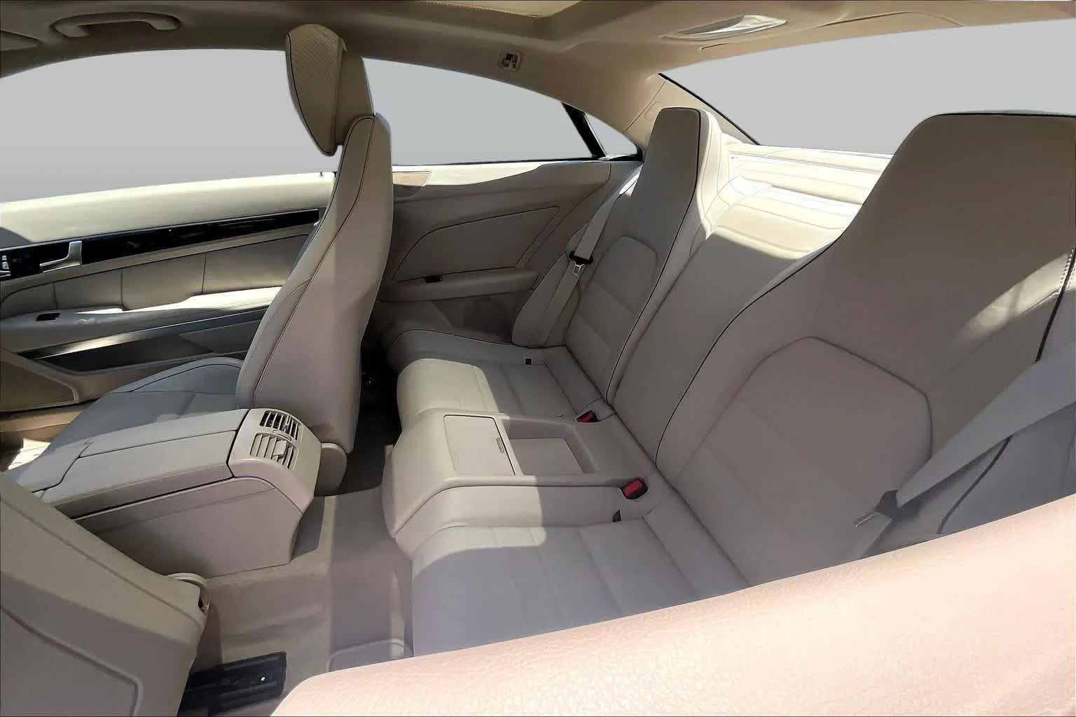 Used 2014 Polar White Mercedes-Benz E 350 image 18
