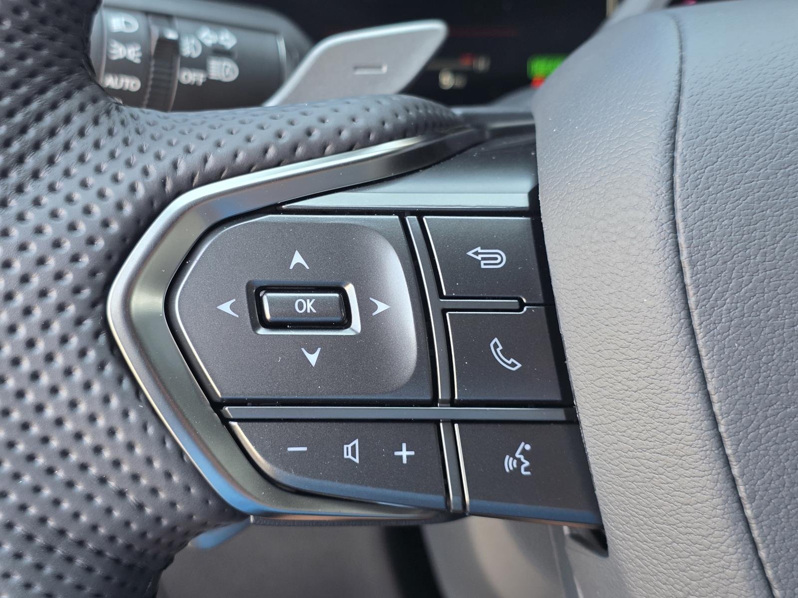 New 2026 Wind Chill Pearl Lexus TX 500h F SPORT PERFORMANCE PREMIUM AWD image 31