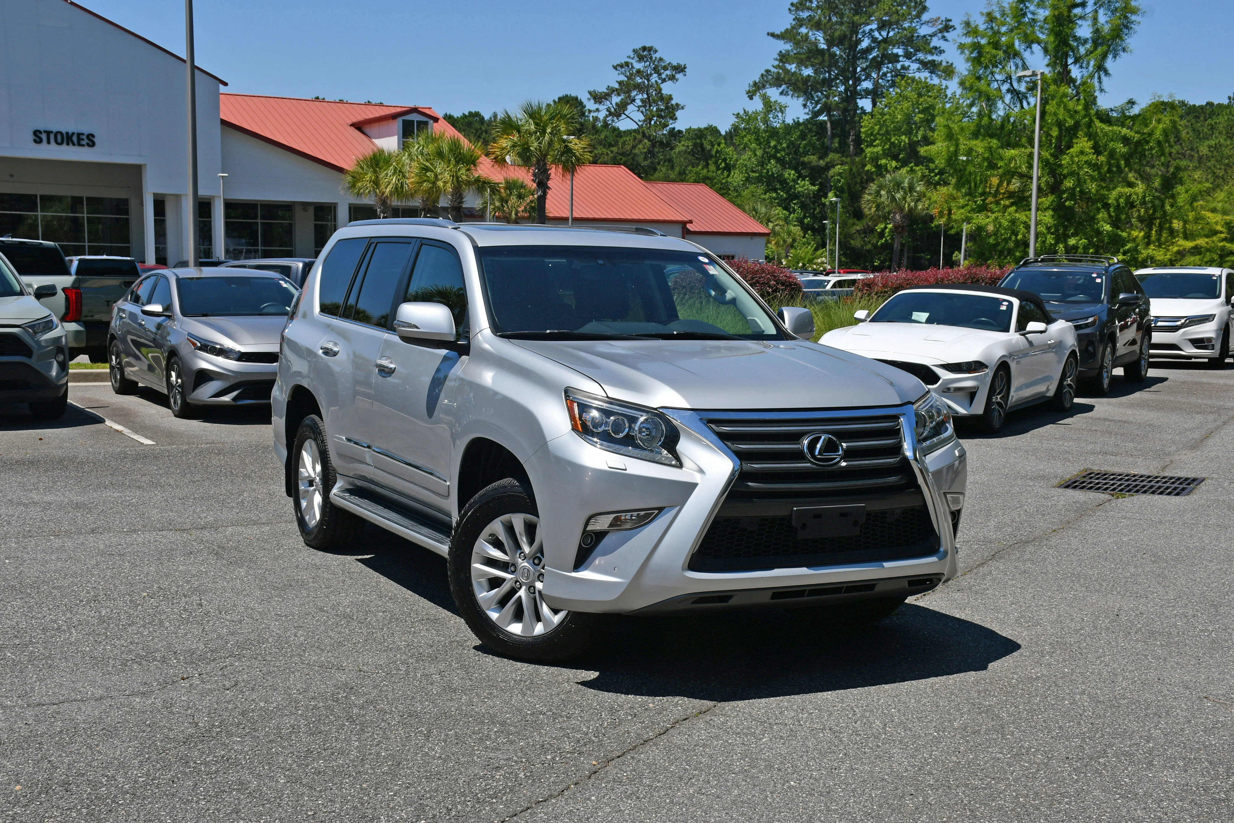 Used 2015 Silver Lexus 460 image 5