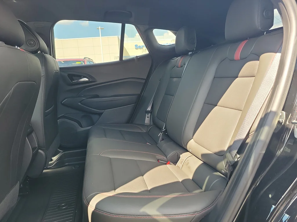 2025 Chevrolet Trax RS, photo 12 of 12