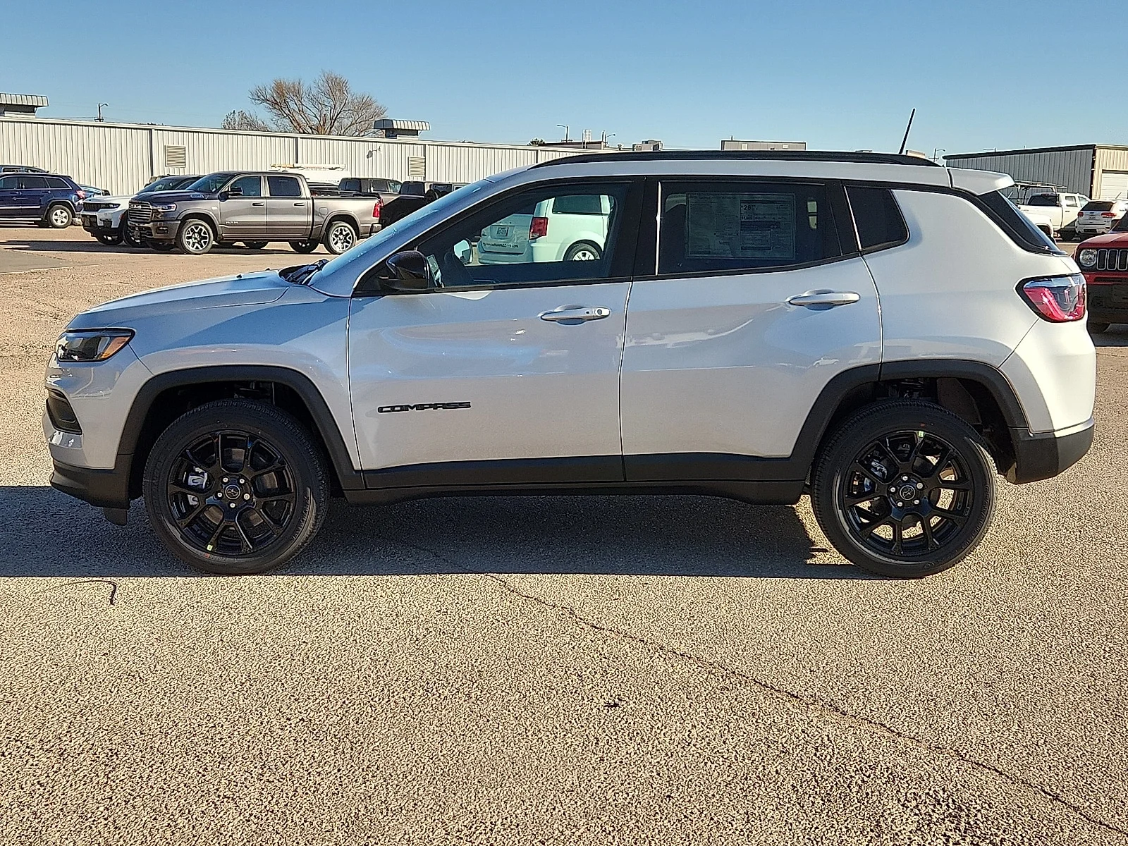 New 2026 Silver Zynith Metallic Clear-Coat  Paint Jeep LATITUDE ALTITUDE 4X4 image 2