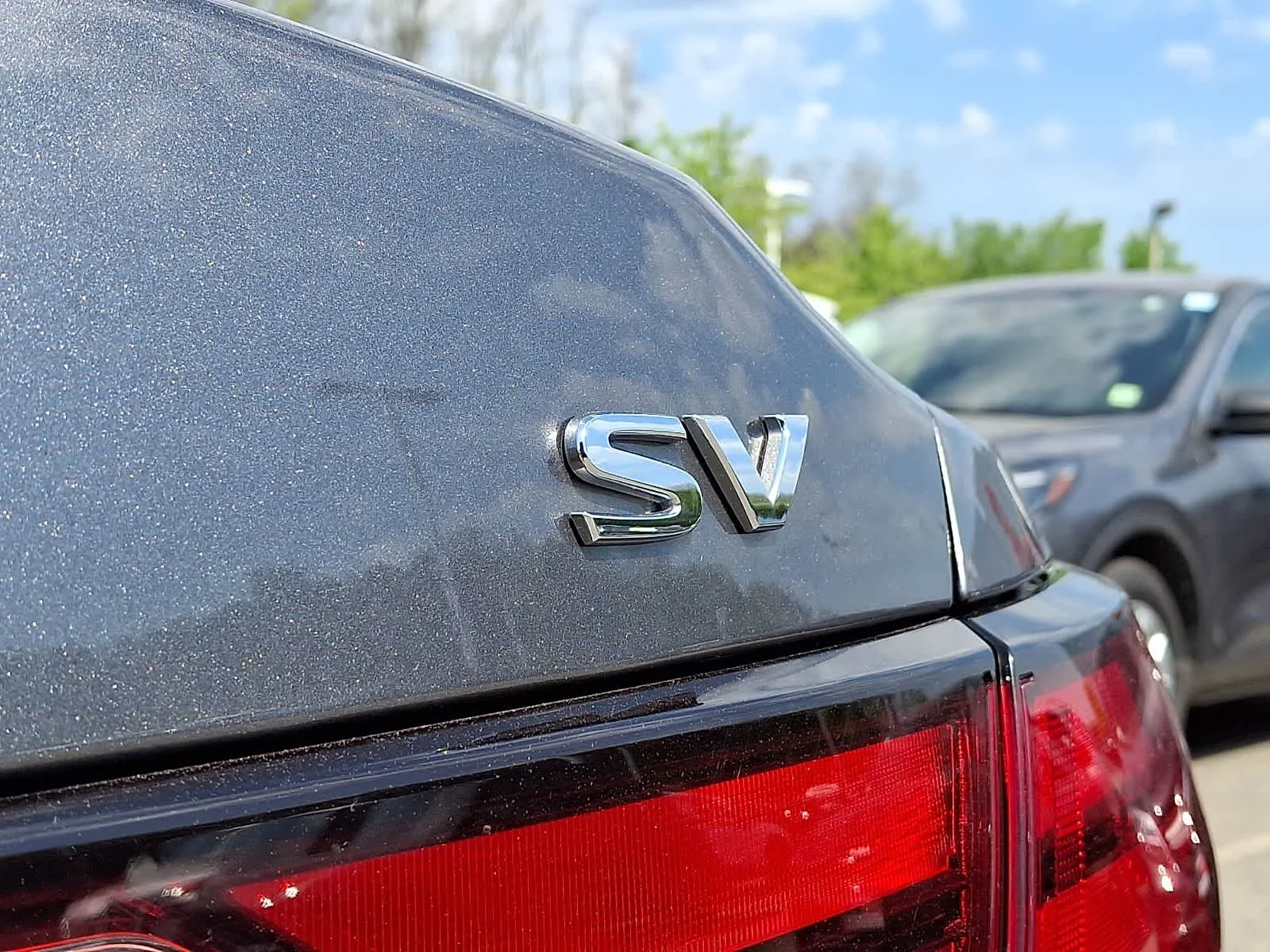 Used 2023 Gun Metallic Nissan SV image 31