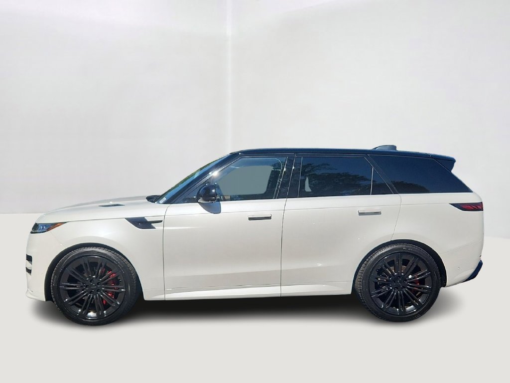 Used 2024 Ostuni Pearl White Metallic Land Rover Dynamic SE image 7