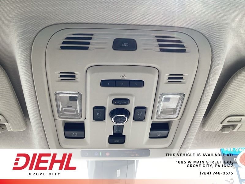 Used 2022 Black GMC Denali image 35