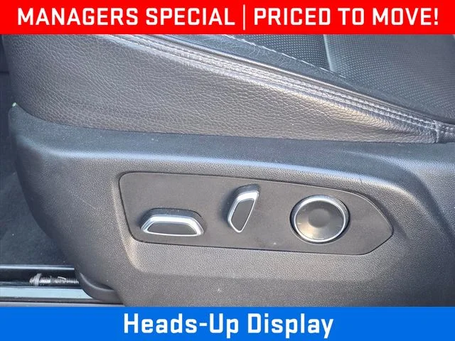Used 2023 White GMC Denali image 21