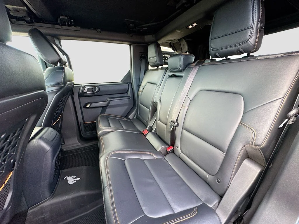 Used 2024 Shadow Black Ford Badlands image 20