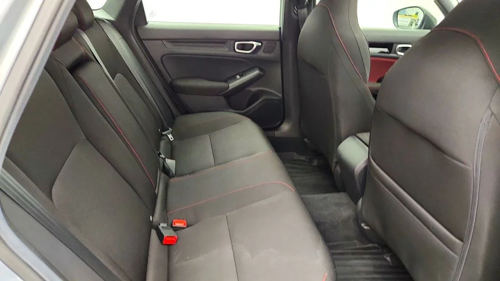 Used 2025 Urban Gray Pearl Honda Manual image 24