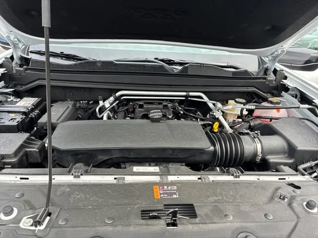 New 2026 Summit White Chevrolet Trail Boss image 26