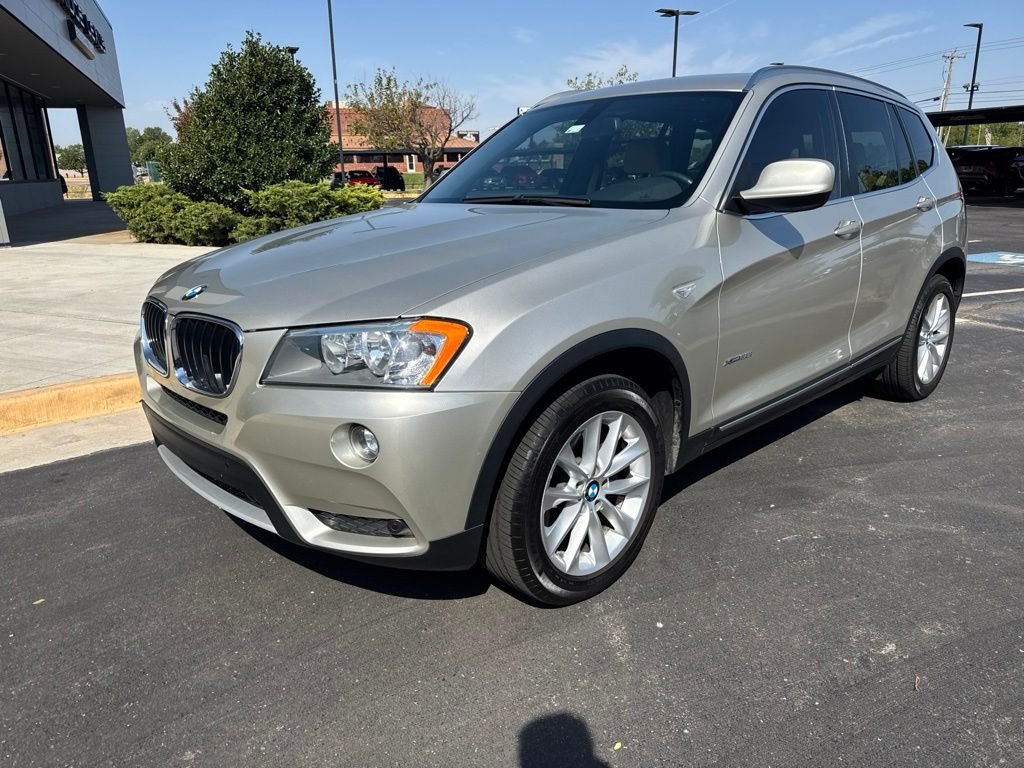 Used 2013 Silver BMW xDrive28i image 1