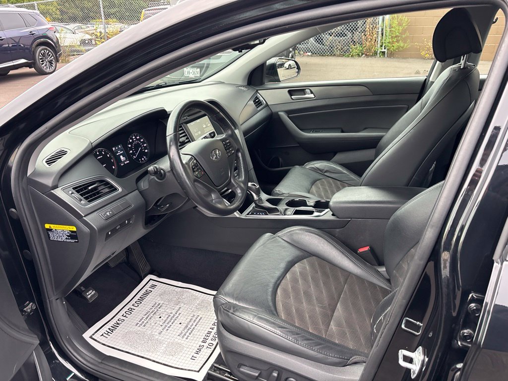 Used 2017 Black Hyundai Sport image 11