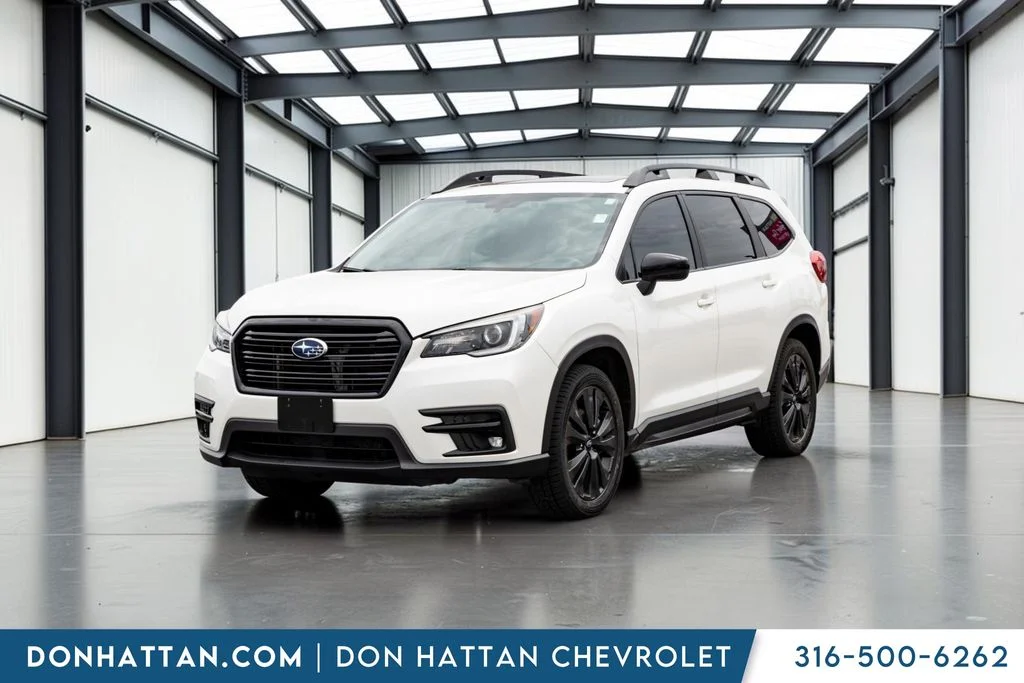 Used 2022 White Subaru Onyx Edition image 23