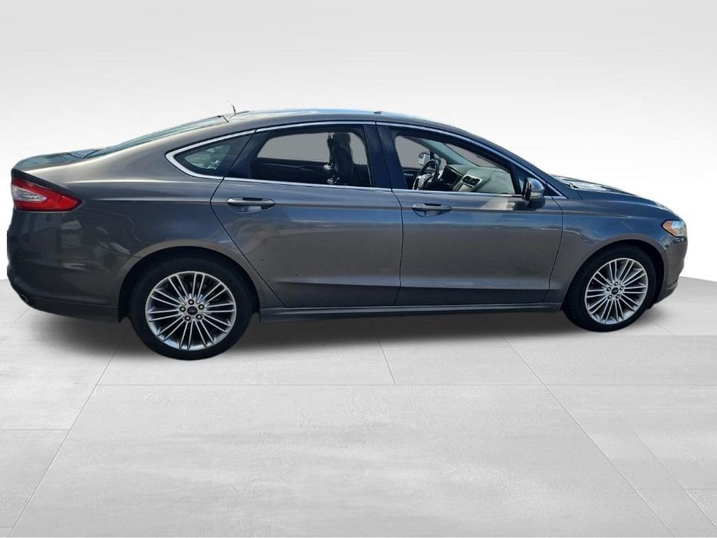 Used 2014  Ford SE image 5