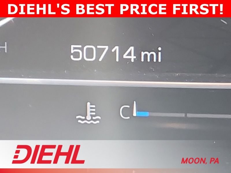 Used 2022 White GMC SLT image 8