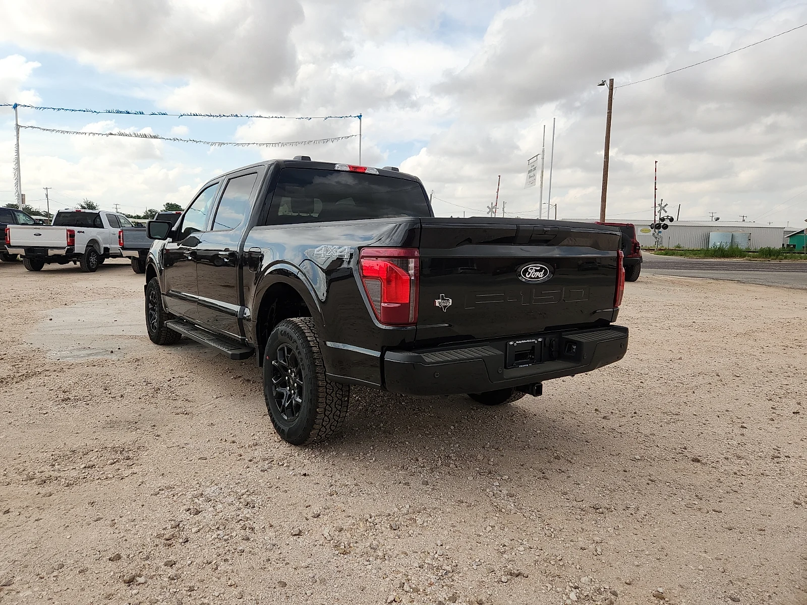 New 2026 Agate Black Metallic Ford XLT image 5