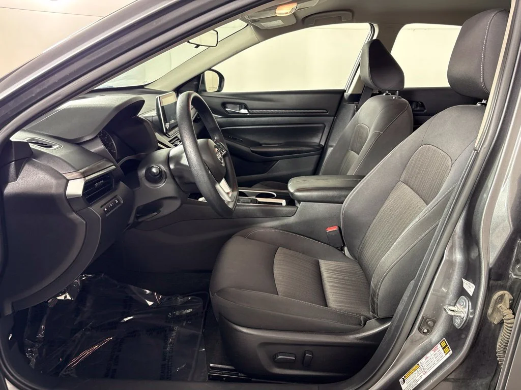 Used 2024 Gray Nissan 2.5 SV image 25
