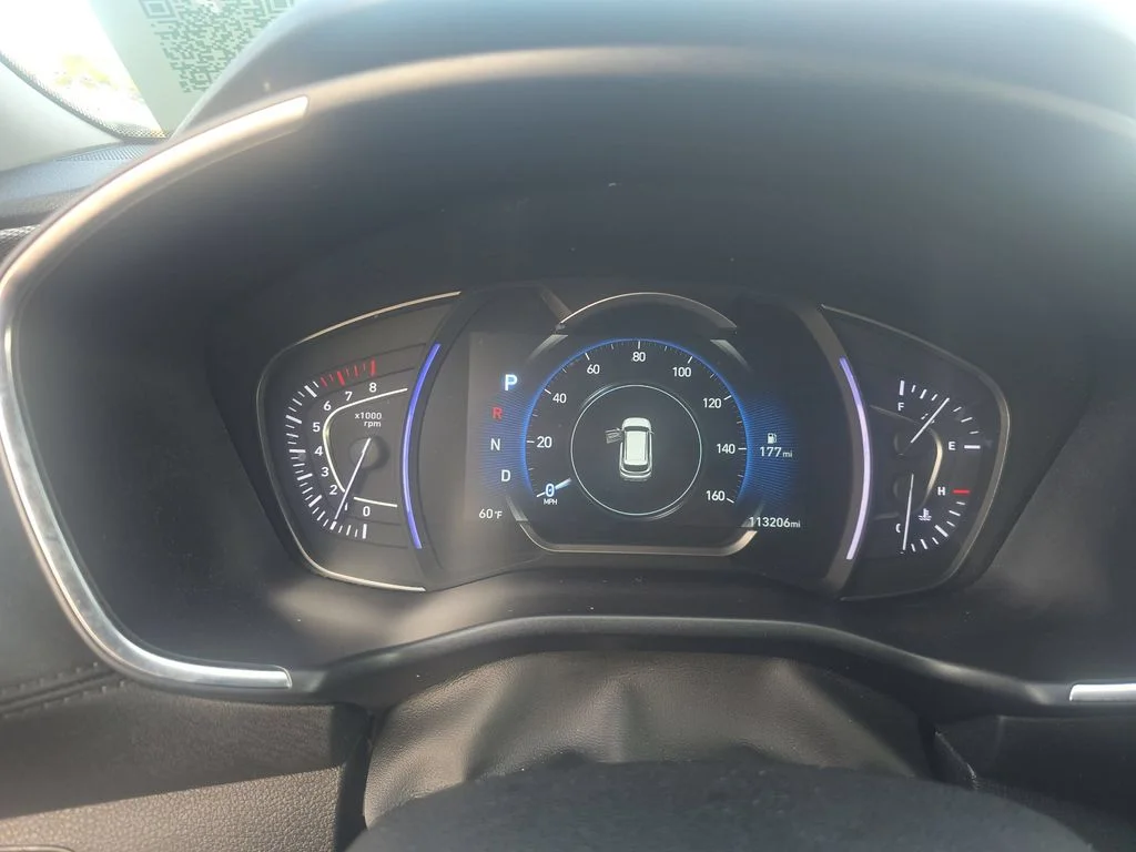 Used 2020 Gray Hyundai SEL image 13