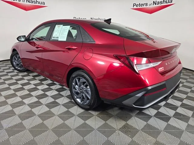 Used 2024 Red Hyundai SEL image 27