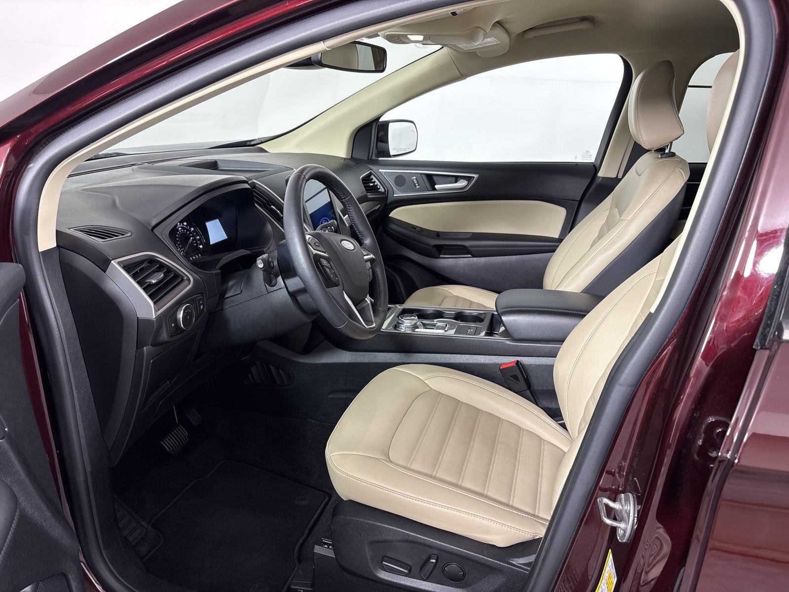 Used 2024 Burgundy Velvet Metallic Tinted Clearcoat Ford SEL image 5