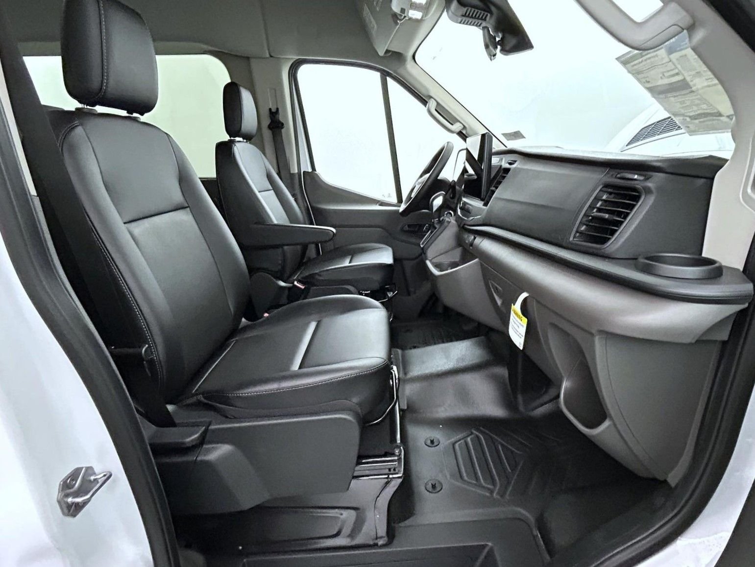 New 2026 Oxford White Ford XL image 15