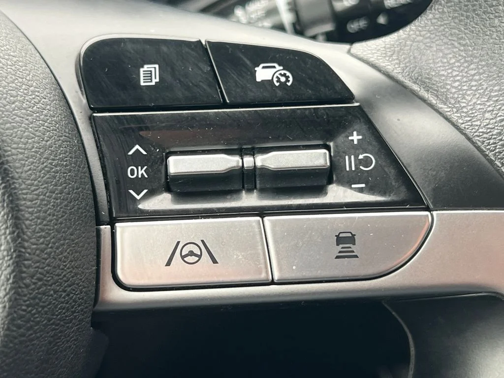 Used 2024 Gray Hyundai SEL image 18