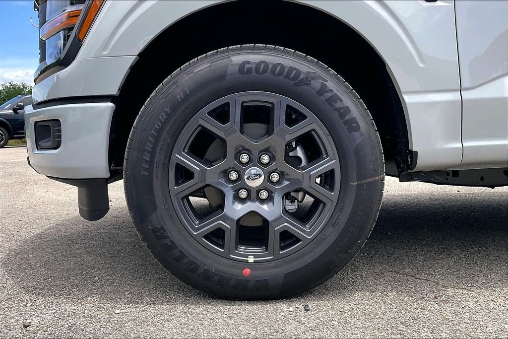 New 2026 Avalanche Ford STX image 10
