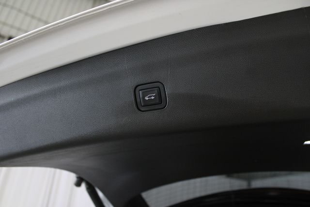 Used 2022 White Buick Premium Group image 36