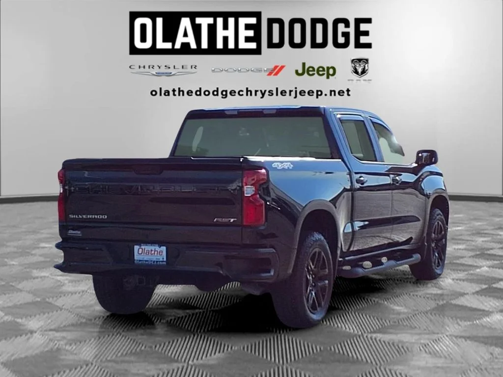 Used 2026 Black Chevrolet RST image 29