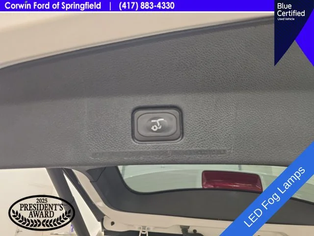 Used 2019 White Platinum Clearcoat Metallic Ford XLT image 19