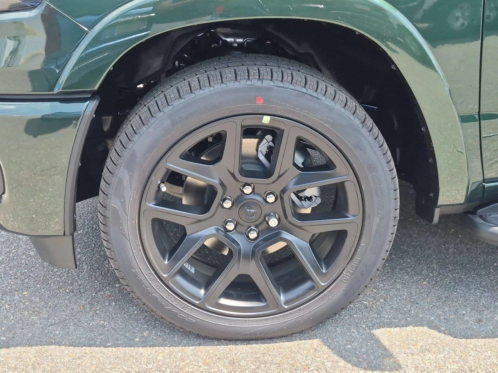 New 2026 Serrano-Green Metallic Exterior Paint RAM Laramie image 10