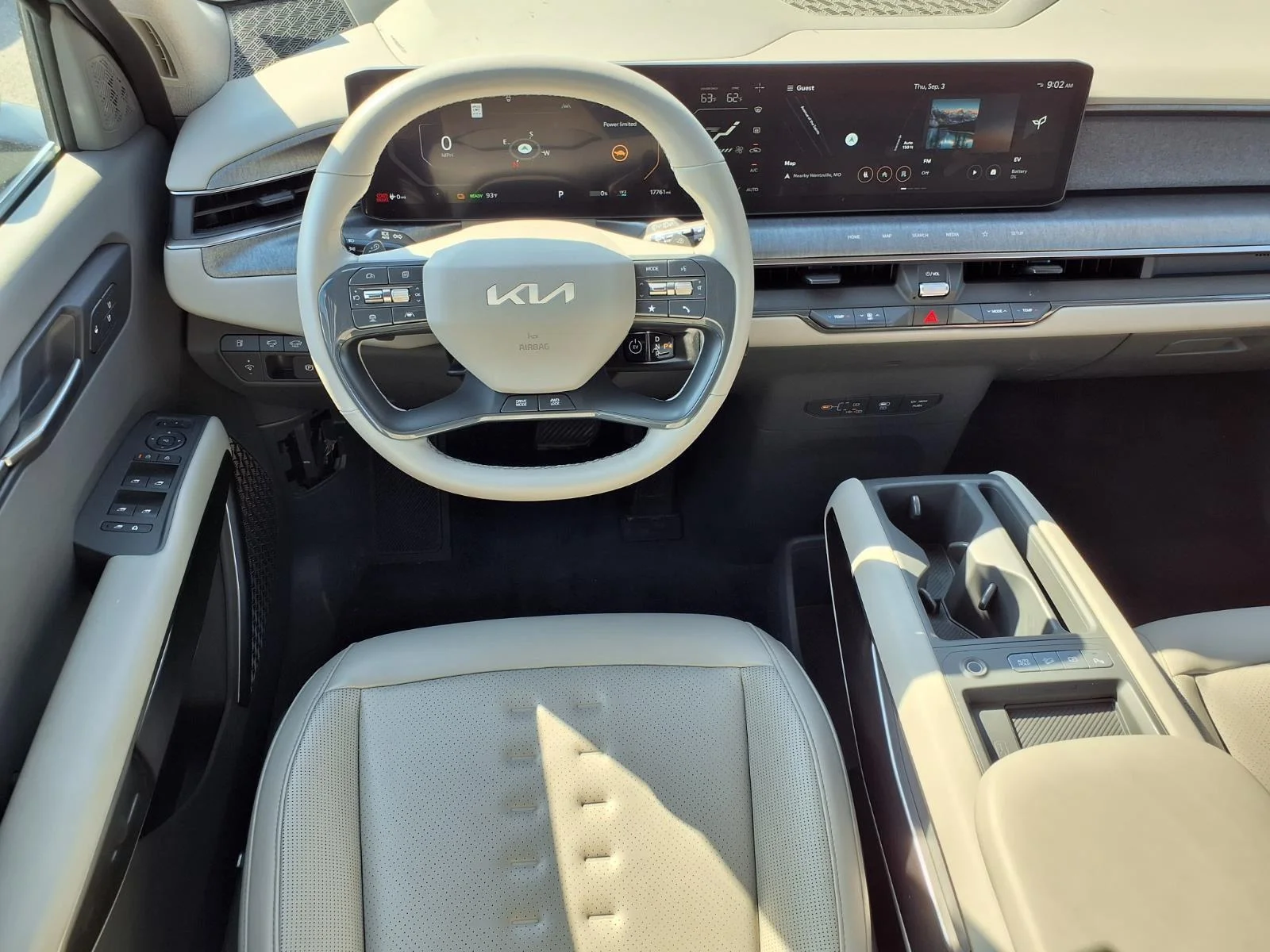 Used 2024 Kia EV9 Wind with VIN KNDAFFS58R6037600 for sale in Wentzville, MO