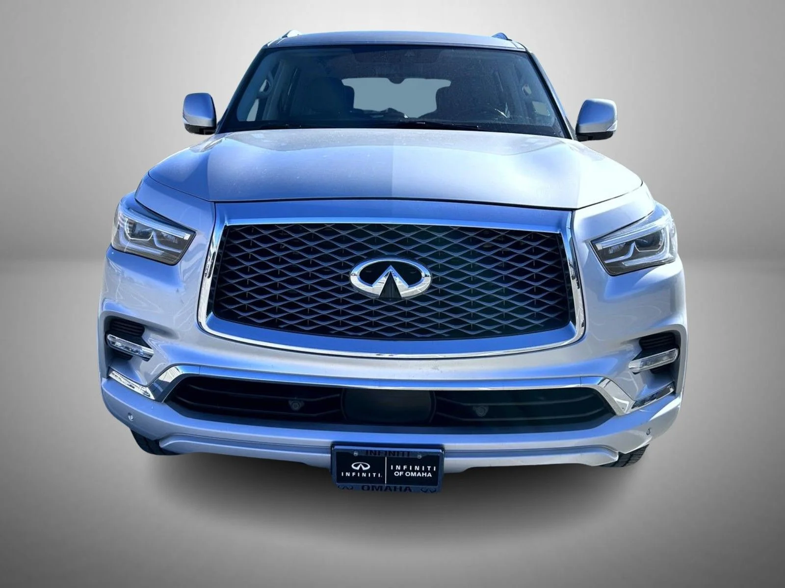 Used 2021 Silver INFINITI LUXE image 2
