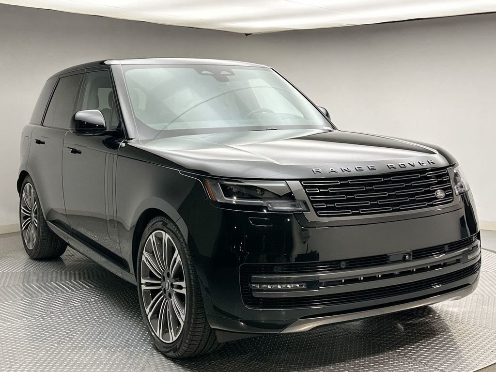 Used 2024 Santorini Black Metallic Land Rover SE image 15
