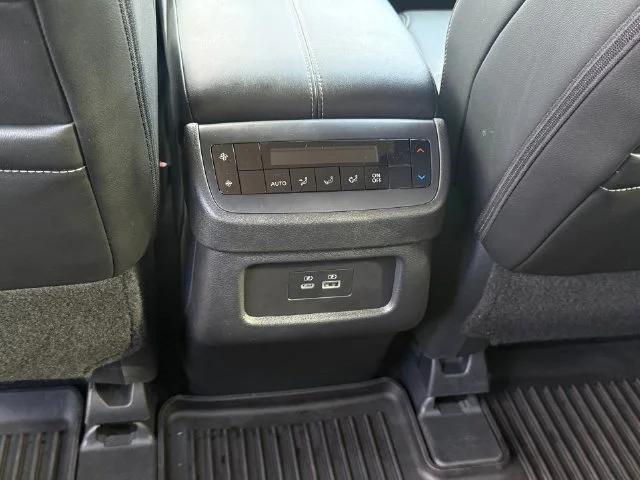 Used 2024 Pearl White Nissan SL image 25