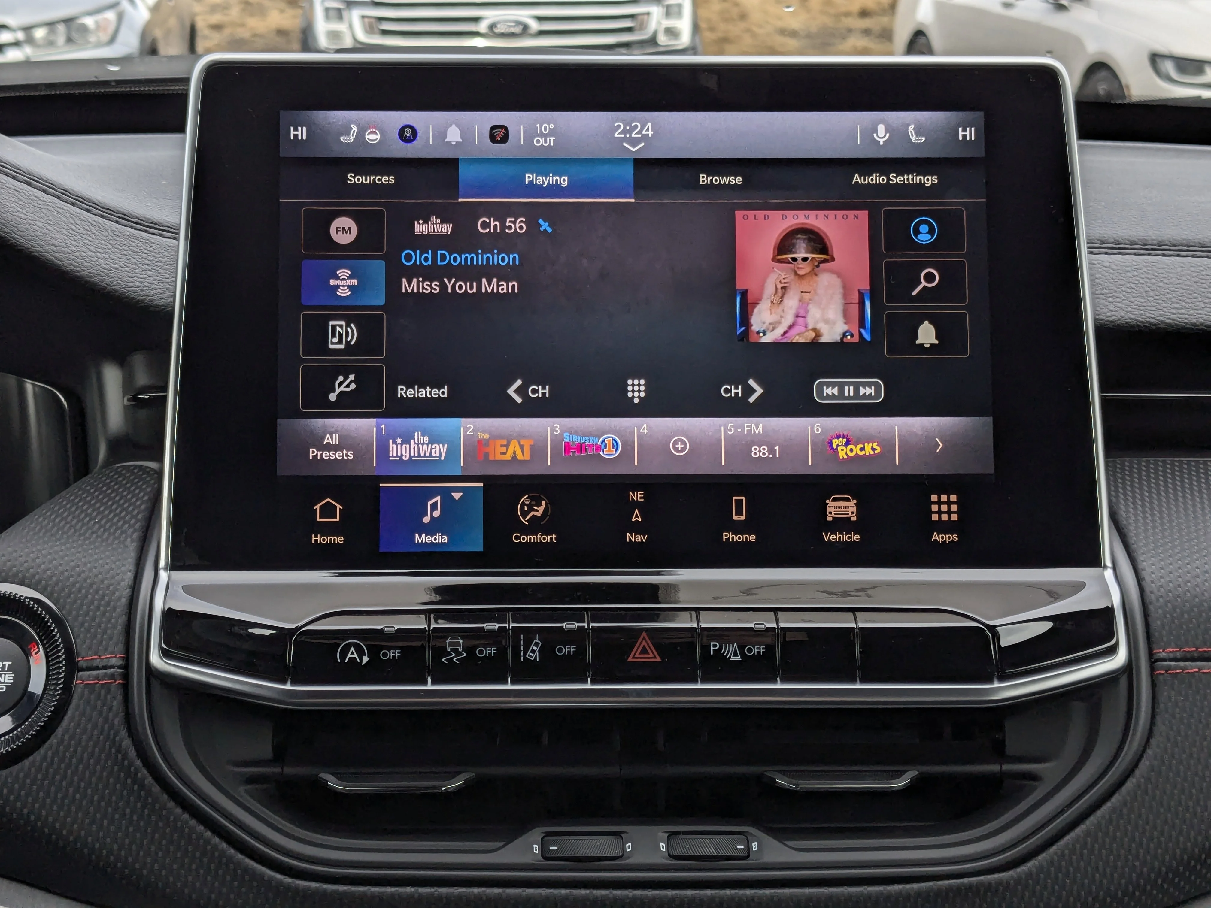 New 2026 White Jeep Trailhawk - Sun Sound & Nav Group - Pano Roof - Alpine Speakers image 20