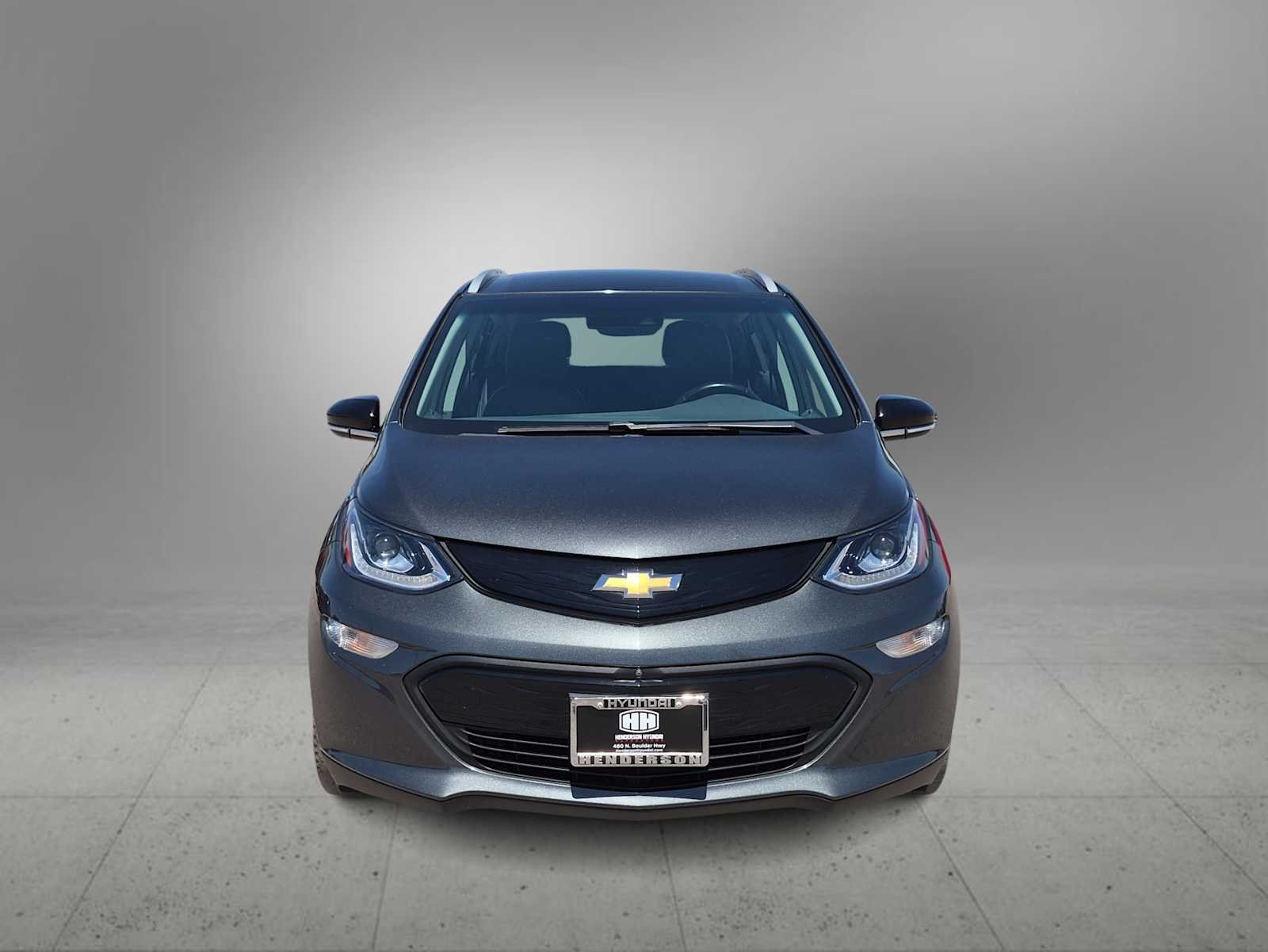 Used 2020 Nightfall Gray Metallic Chevrolet Premier image 3