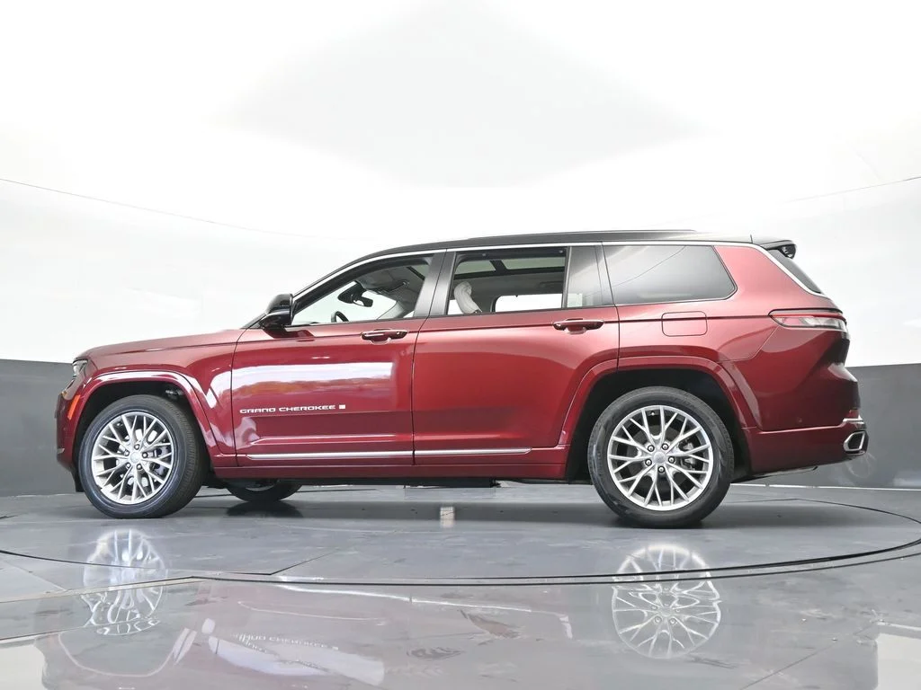 Used 2023 Velvet Red Pearlcoat Jeep Summit image 66