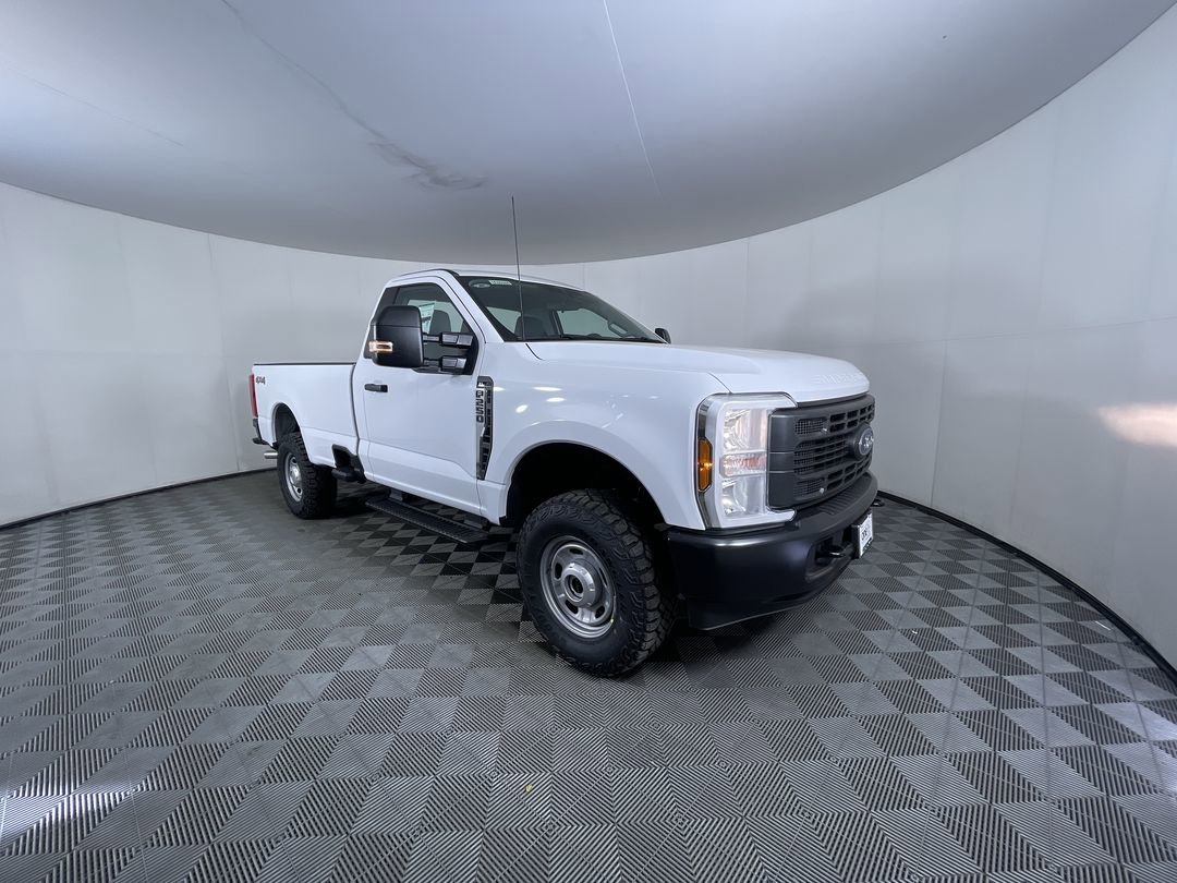 New 2026 Oxford White Ford XL image 2
