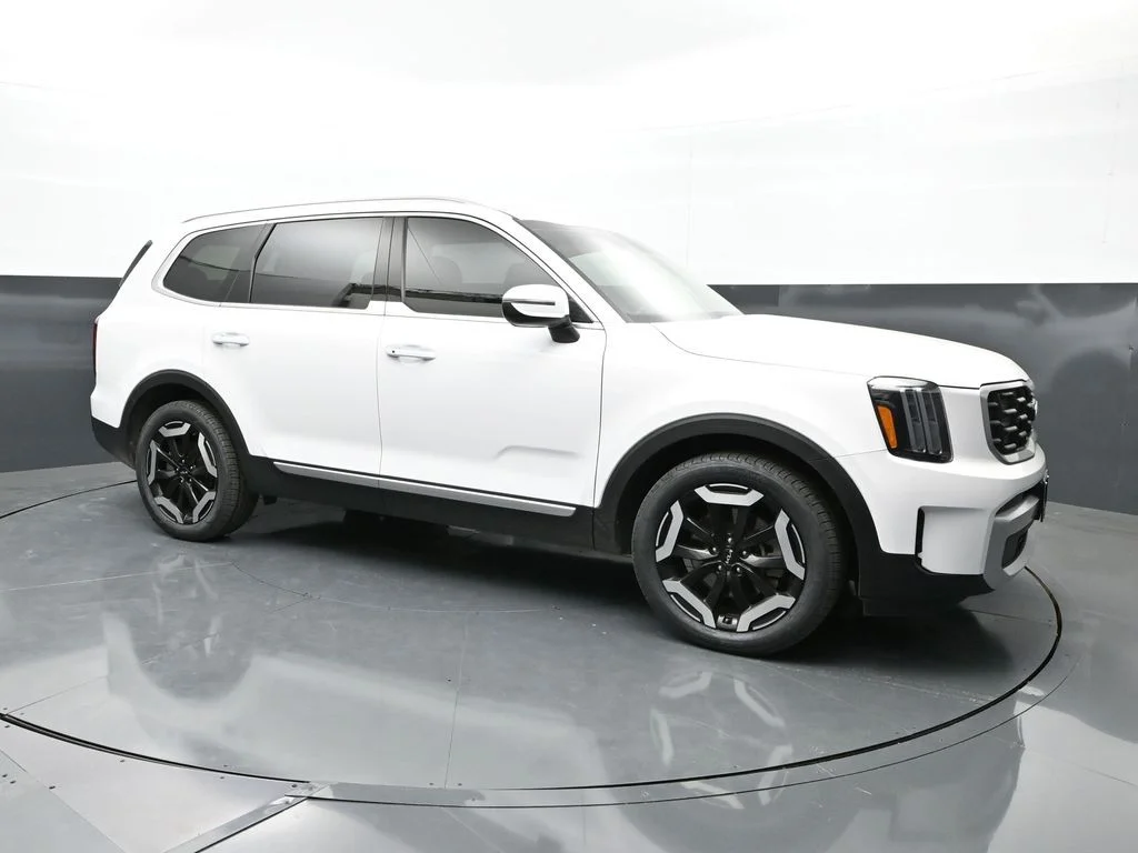 2025 Kia Telluride S AWD's photo