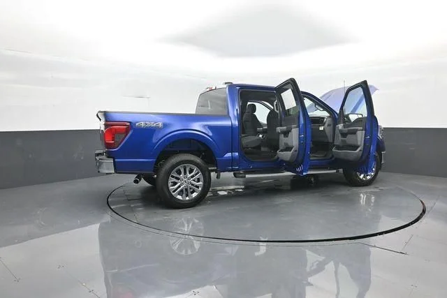 New 2026 Blue Ford XLT image 43