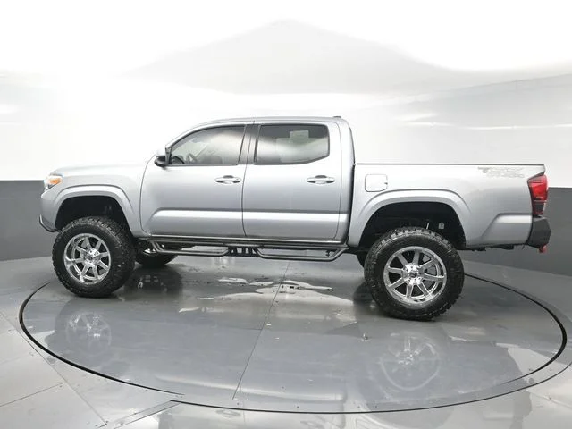 Used 2019 Silver Toyota SR image 4