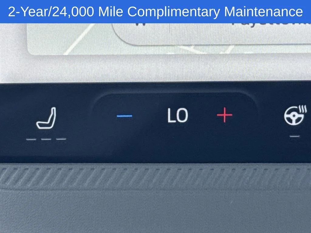 New 2026 Oxford White Ford Lariat image 30