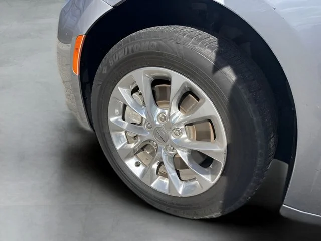 Used 2021 Silver Chrysler Touring L image 20