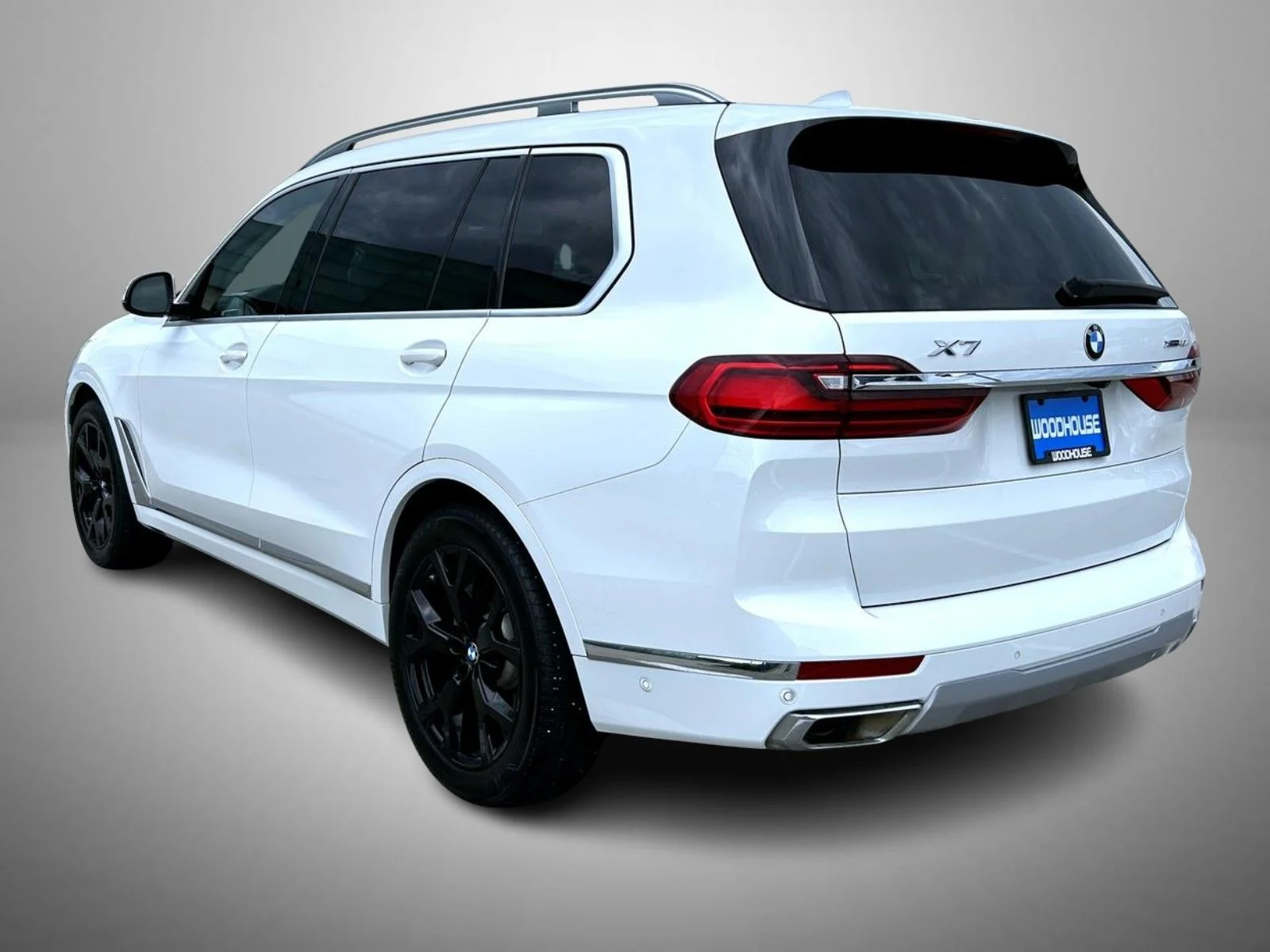 Used 2020 White BMW xDrive40i image 7