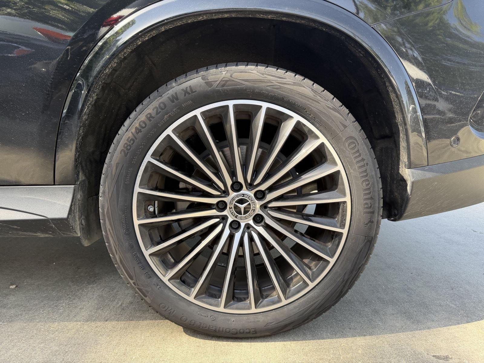 Certified Used 2023 Black Mercedes-Benz GLC 300 image 4
